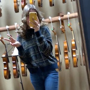 Meet your Posher, Isabel